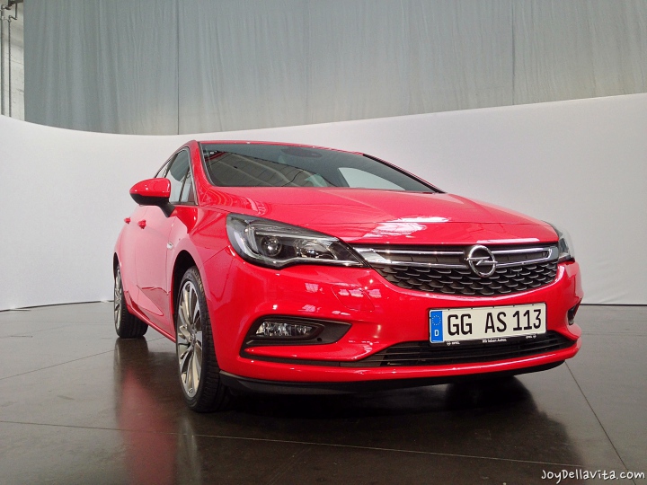 Opel Astra K Red