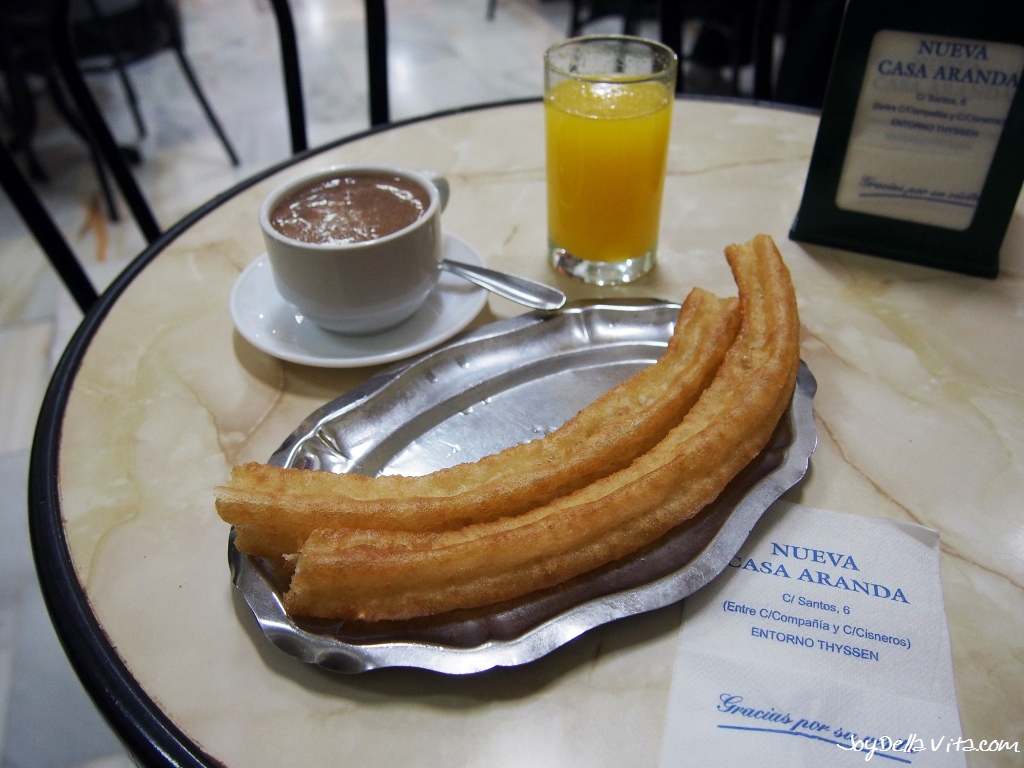 Churros, Hot Chocolate and a fresh orange Juice at Casa Aranda in Malaga