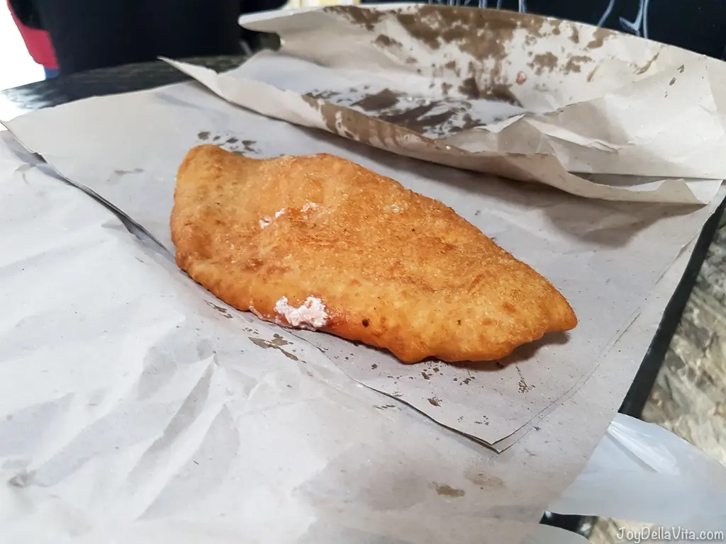 Fried Pizza by Masardona in Napoli / Naples