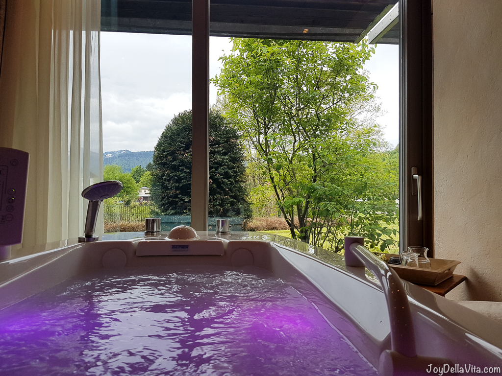 Nourishing whey bath Bergwiesen Spa wellness area Lindner Hotel Oberstaufen - JoyDellaVita.com
