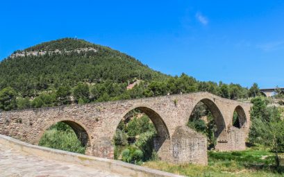 Pont Vell in Castellbell i el Vilar - Firestone Roadhawk Tire Barcelona - Travel blog JoyDellaVita.com