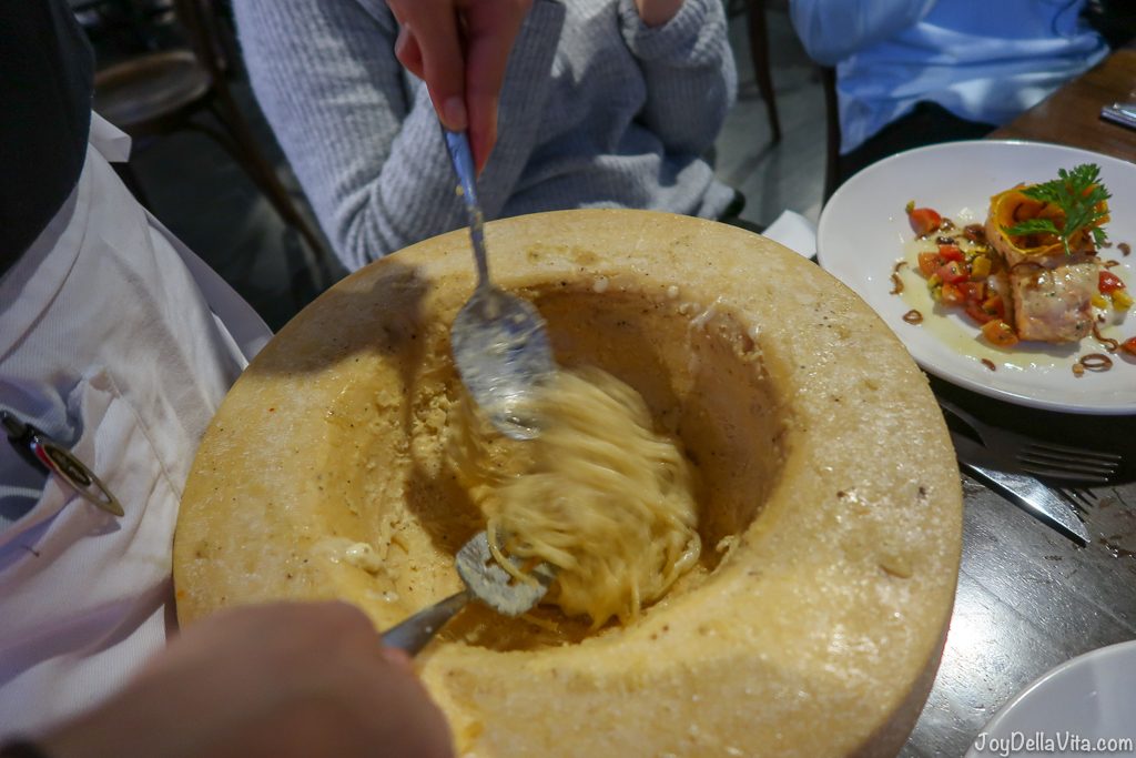 SPAGHETTI CACIO E PEPE with Pecorino Cheese (served at the table) $28