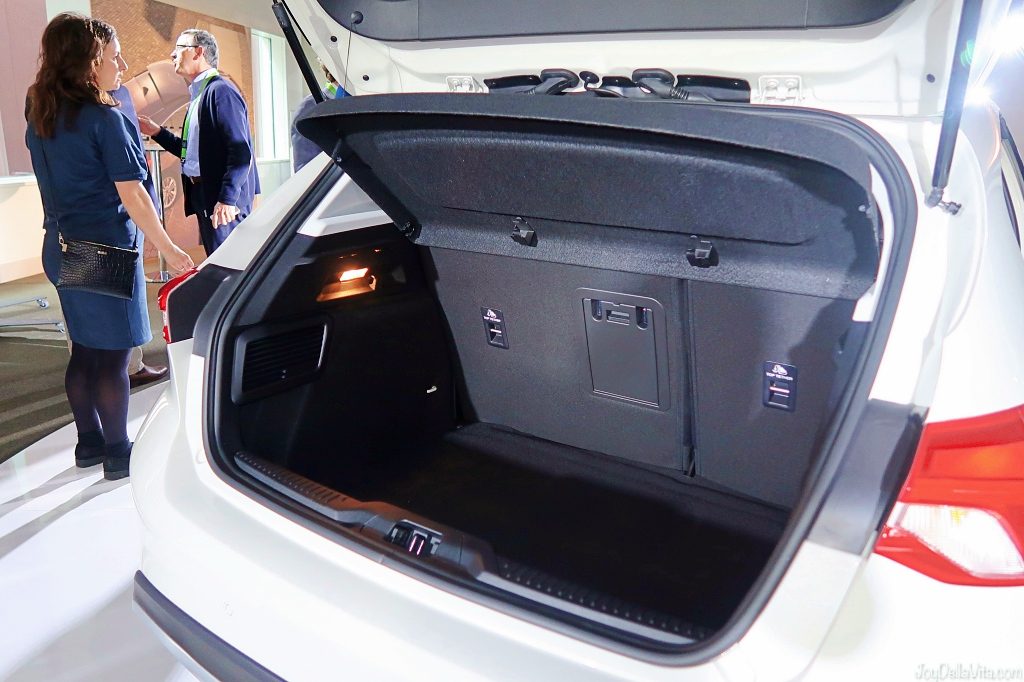 Ford Focus Active trunk