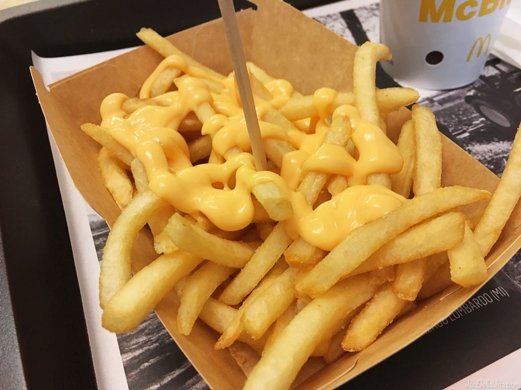 McDonalds Italy Le Riche Cheddar Fries with cheese sauce