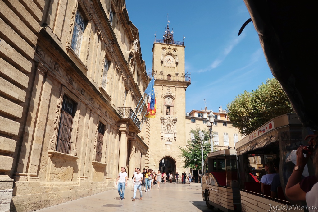 Exploring Aix-en-Provence with the Sightseeing City Train