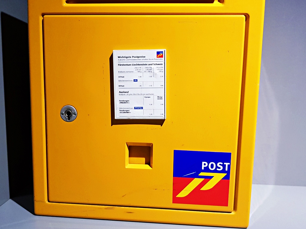 Sending a Postcard from Liechtenstein – prices to send abroad and post offices