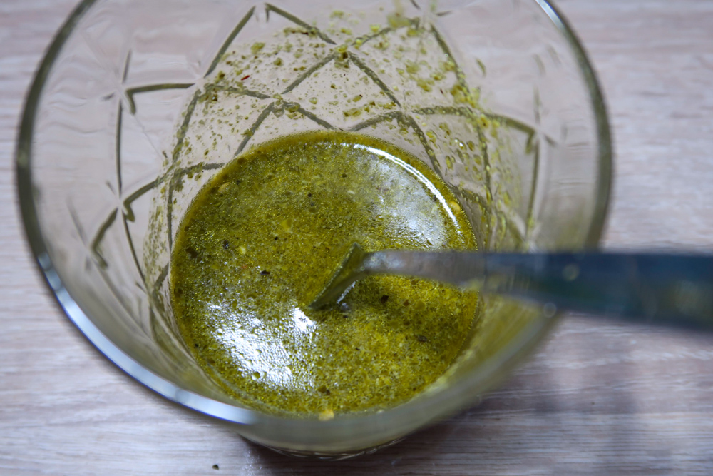 easy Green Pesto Salad Dressing Recipe