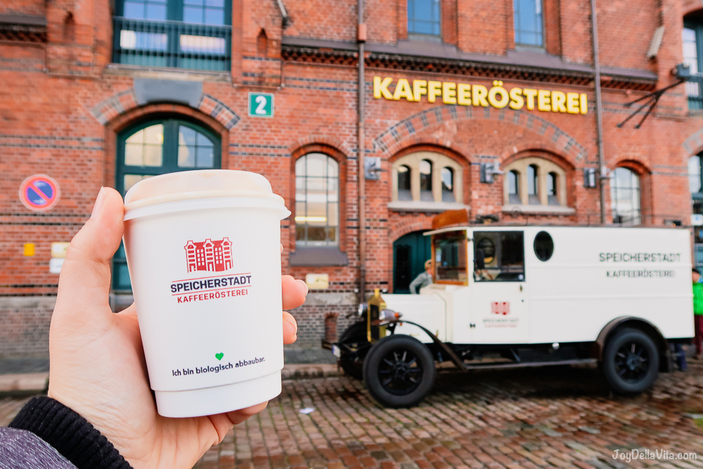 Takeaway Coffee at Hamburg Speicherstadt / Hafencity