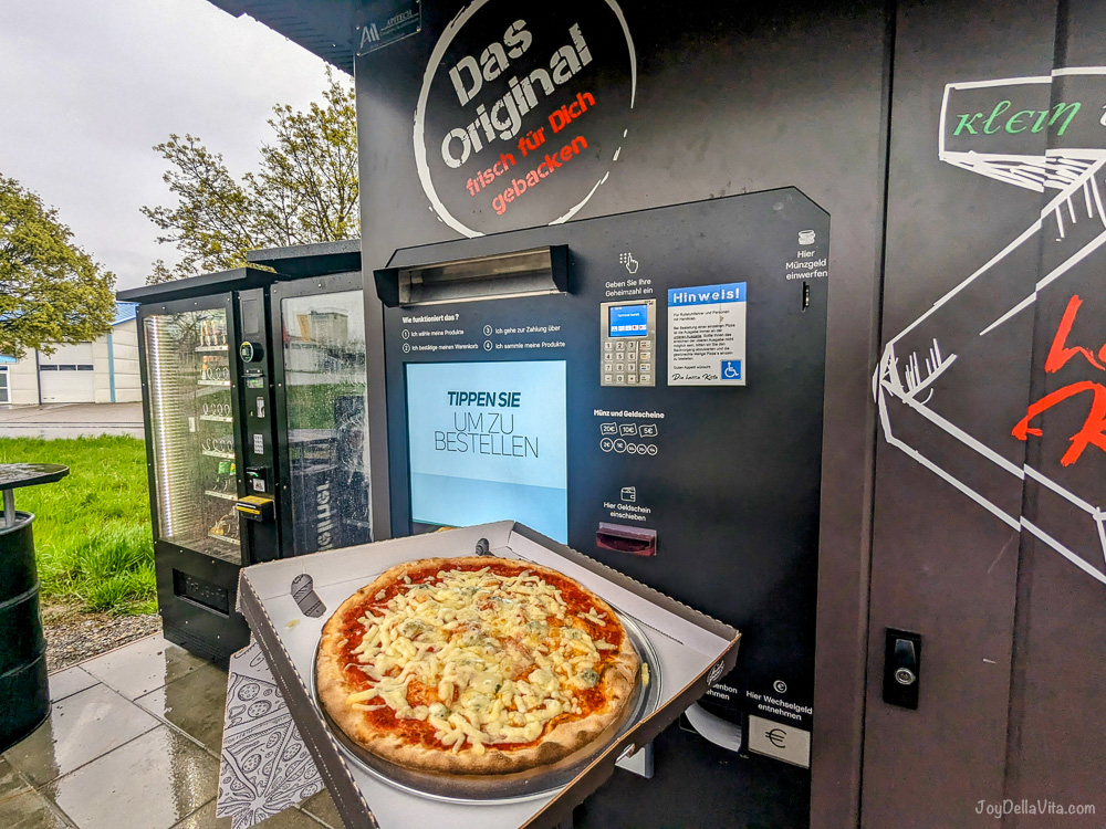 Pizza vending machine in southern Germany | Review