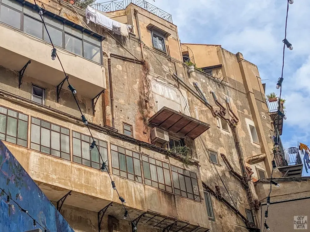 This is why drain pipes are often located outside the buildings in Palermo