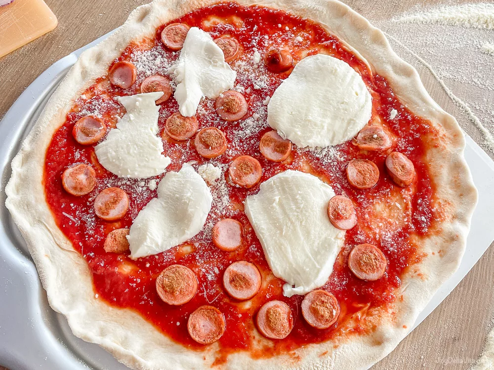 Recipe: Pizza Würstel (with Frankfurter / Vienna Sausage)